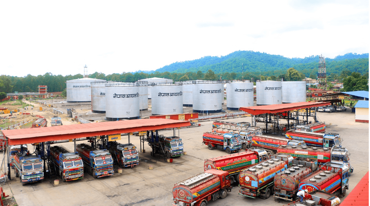 नेपालमा पर्याप्त आइरहेको छ ग्यास-तेल, सरकार चुपलाग्दा उपभोक्तालाई सास्ती