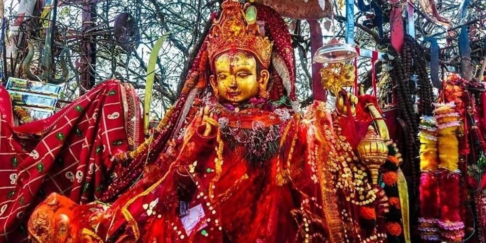 पाथीभरामा पर्यटकको आकर्षण बढ्दै, भेटी थपिँदै